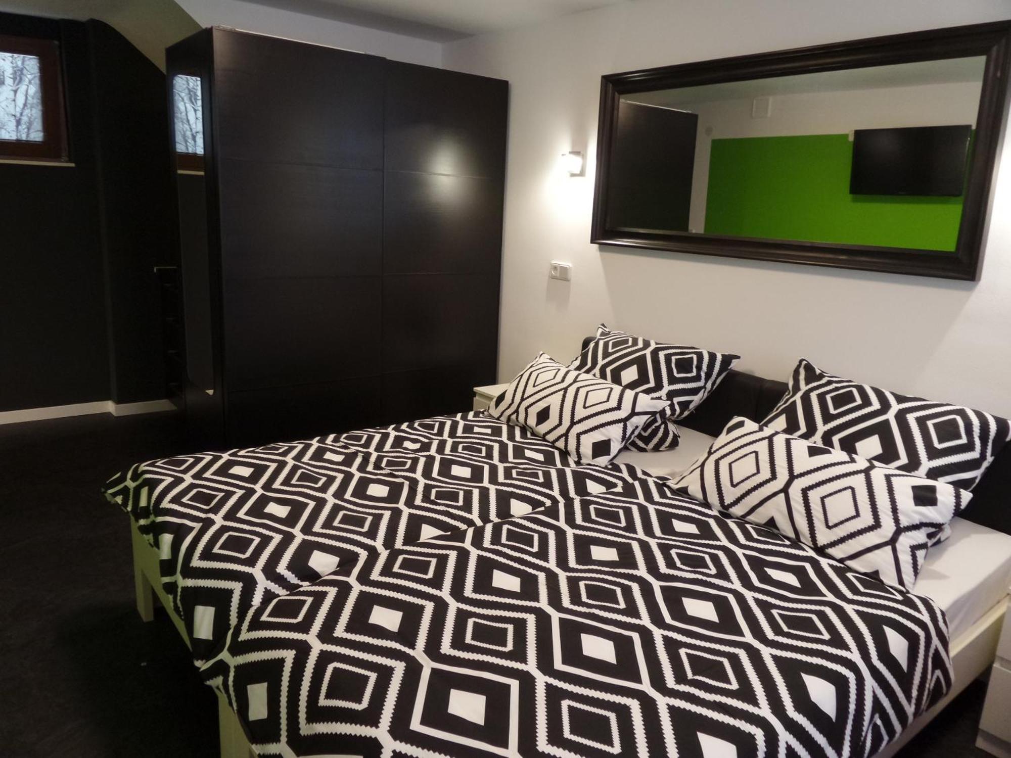 Apartment Rhein Main Хоххайм ам Майн Екстериор снимка