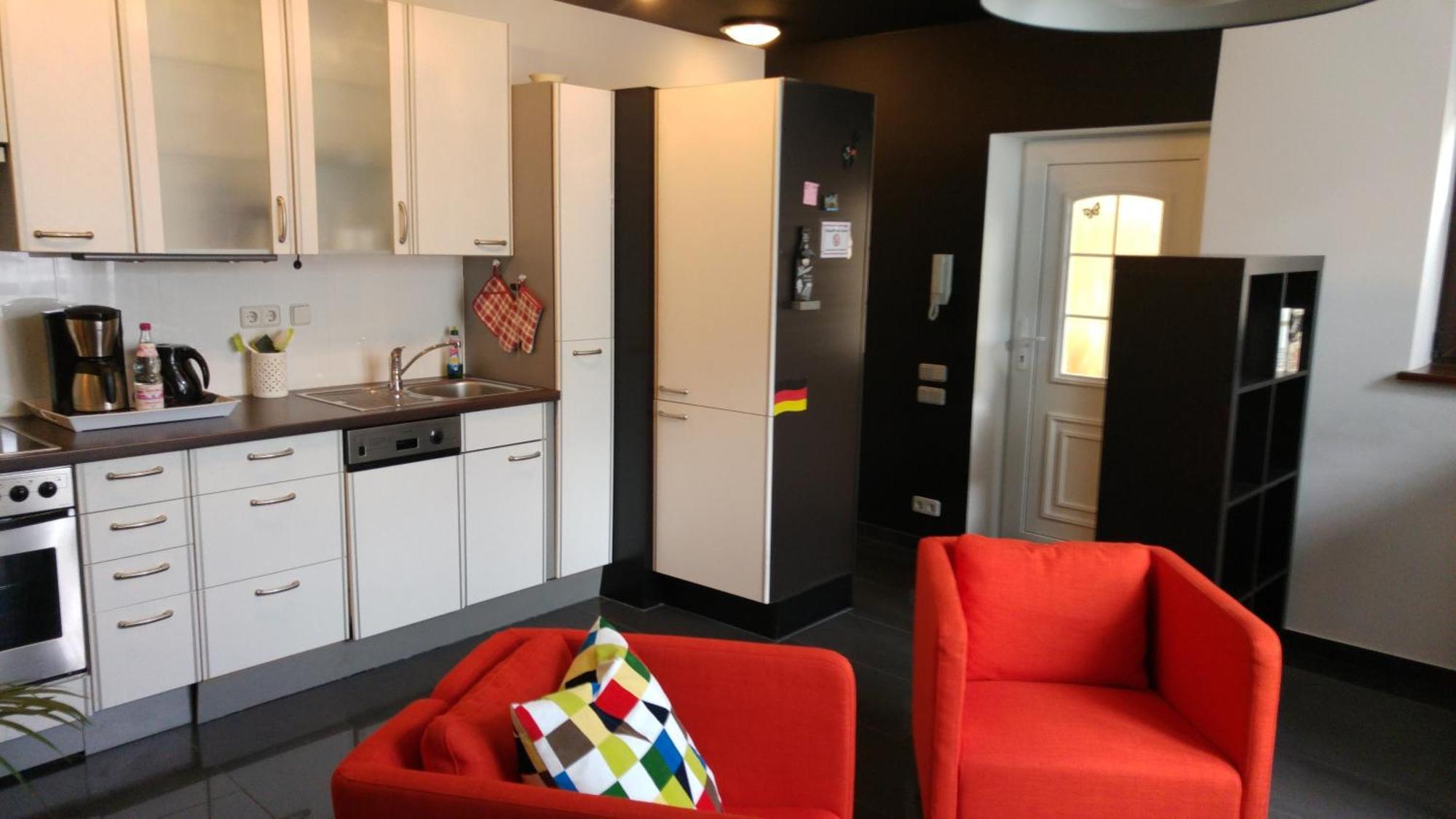 Apartment Rhein Main Хоххайм ам Майн Стая снимка